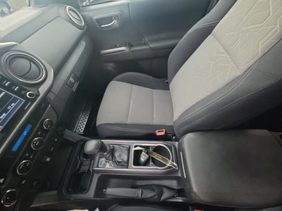 2022 Toyota Tacoma TRD Sport V6