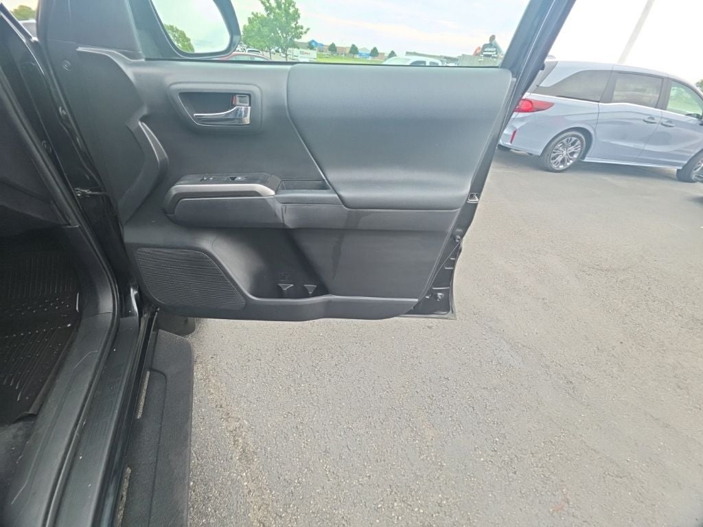 2022 Toyota Tacoma TRD Sport V6