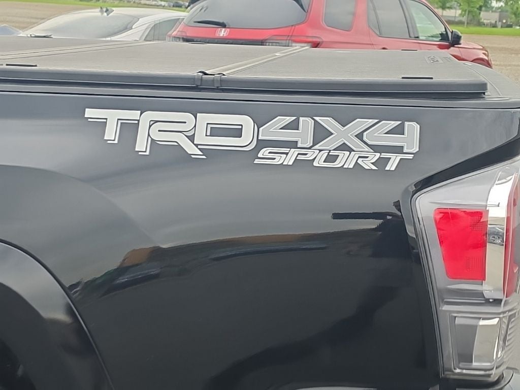 2022 Toyota Tacoma TRD Sport V6