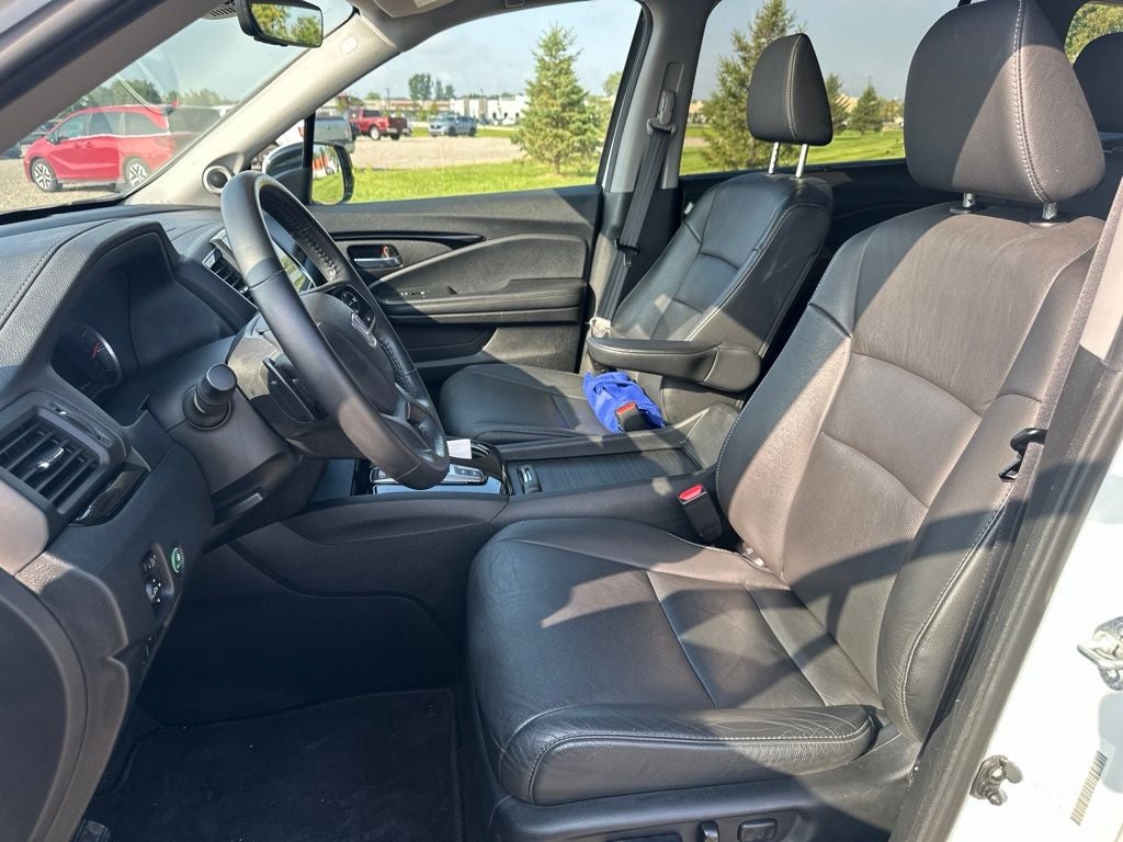 2022 Honda Pilot Touring 8 Passenger