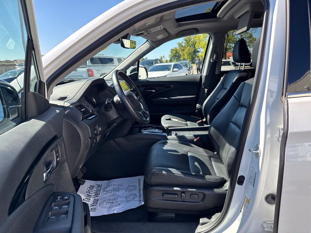 2022 Honda Pilot Touring 8 Passenger