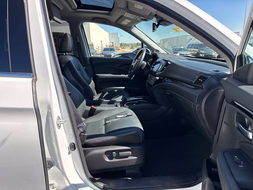 2022 Honda Pilot Touring 8 Passenger