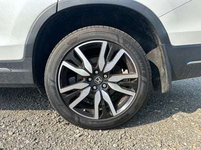 2022 Honda Pilot Touring 8 Passenger