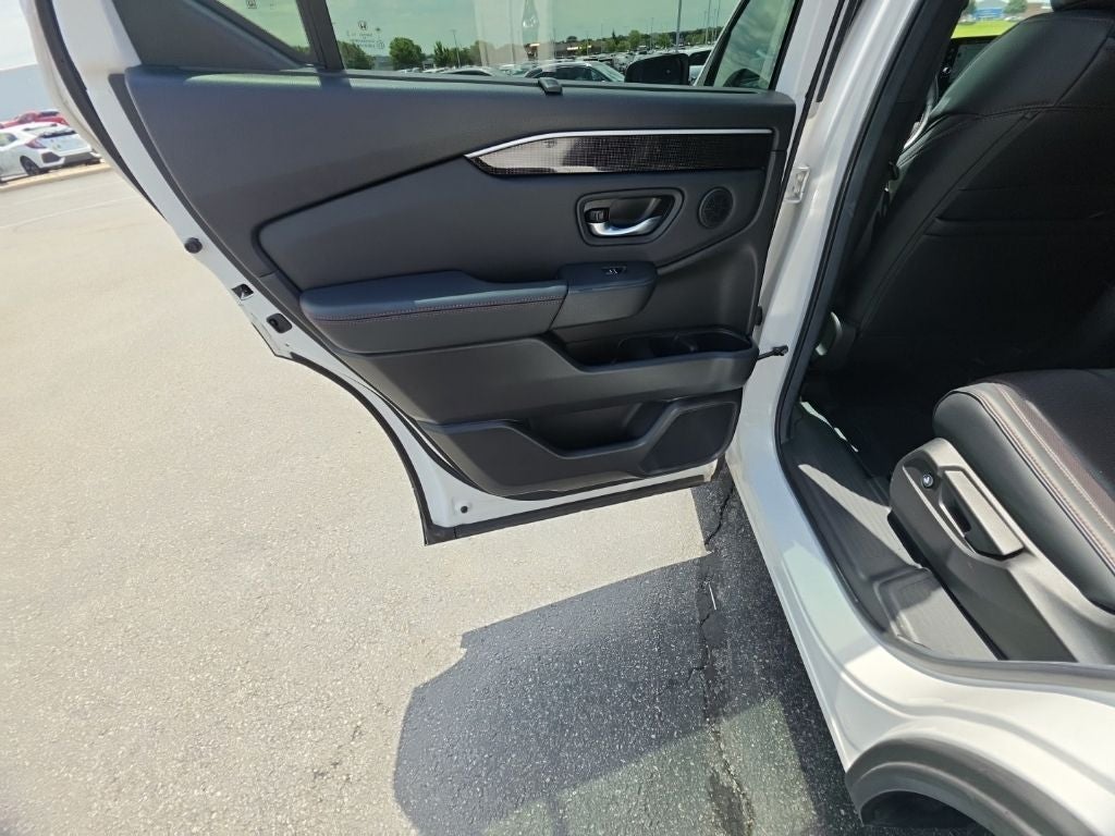 2025 Honda Pilot Black Edition