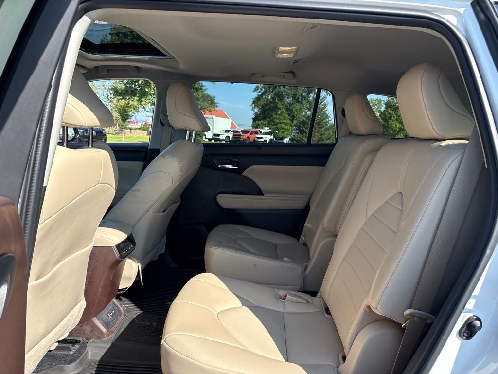 2022 Toyota Highlander XLE