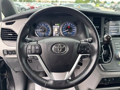 2019 Toyota Sienna XLE 8 Passenger
