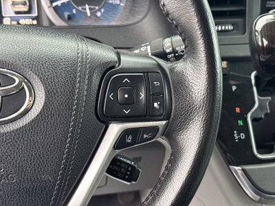 2019 Toyota Sienna XLE 8 Passenger