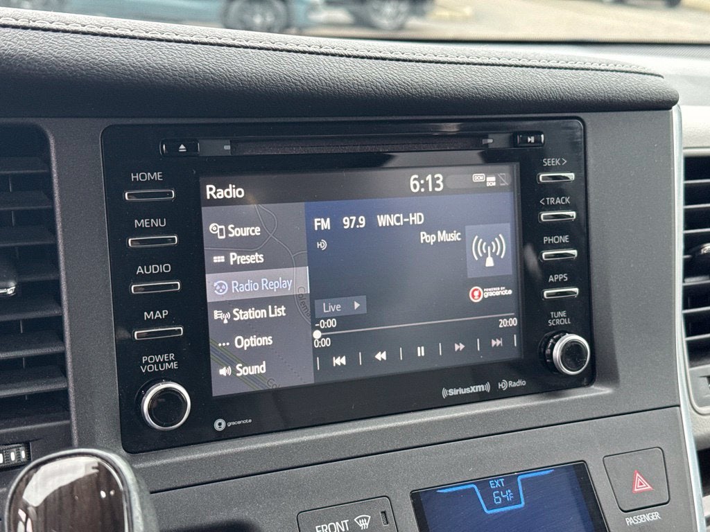 2019 Toyota Sienna XLE 8 Passenger