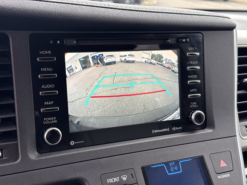 2019 Toyota Sienna XLE 8 Passenger