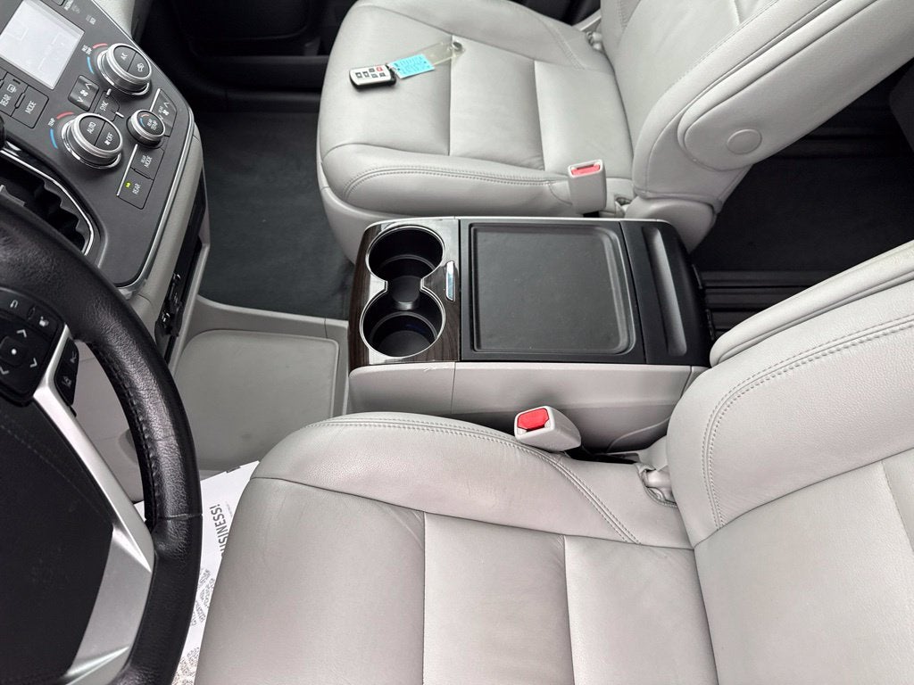2019 Toyota Sienna XLE 8 Passenger