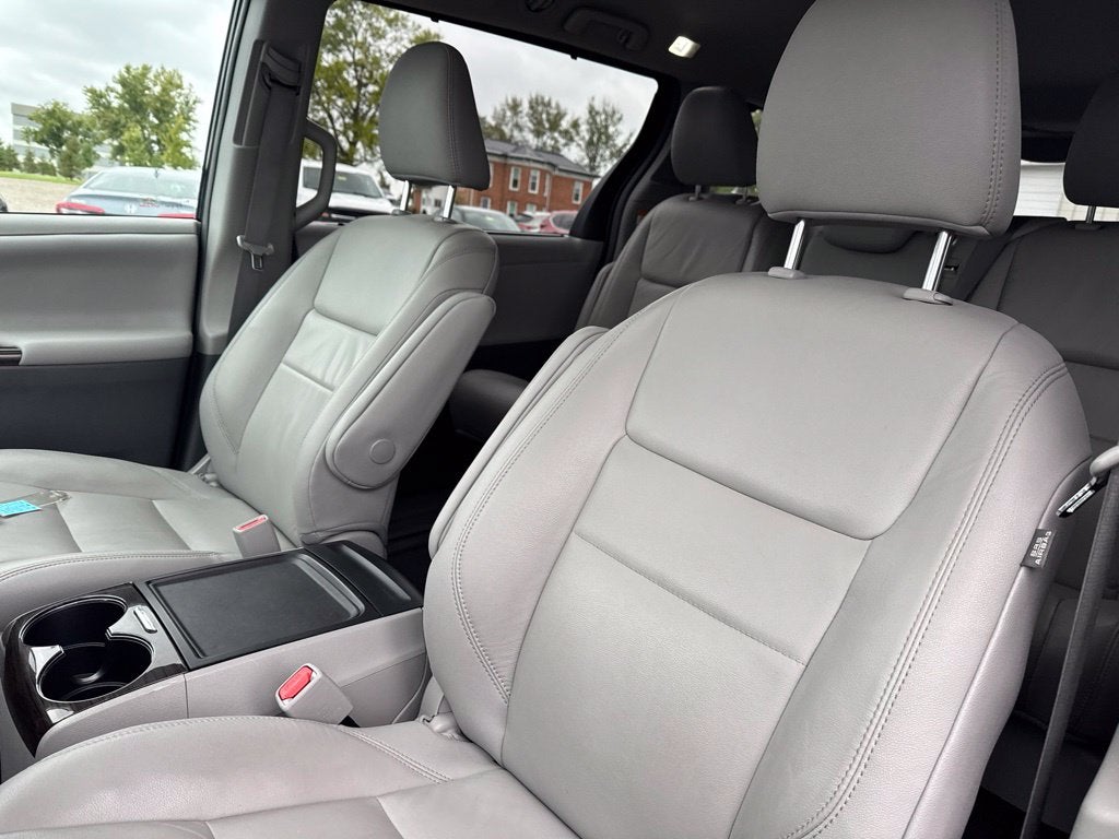 2019 Toyota Sienna XLE 8 Passenger