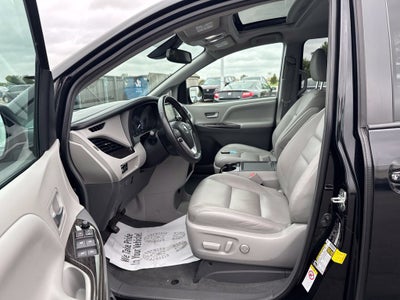 2019 Toyota Sienna XLE 8 Passenger