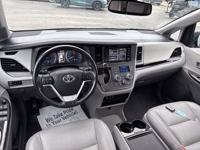 2019 Toyota Sienna XLE 8 Passenger