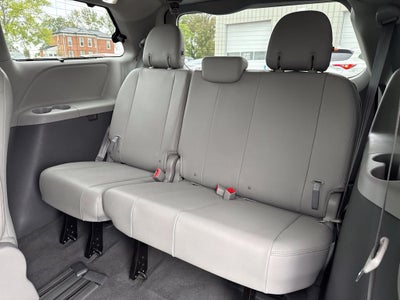 2019 Toyota Sienna XLE 8 Passenger