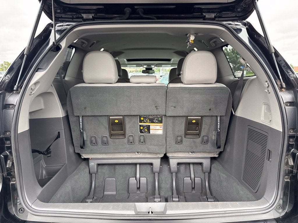 2019 Toyota Sienna XLE 8 Passenger
