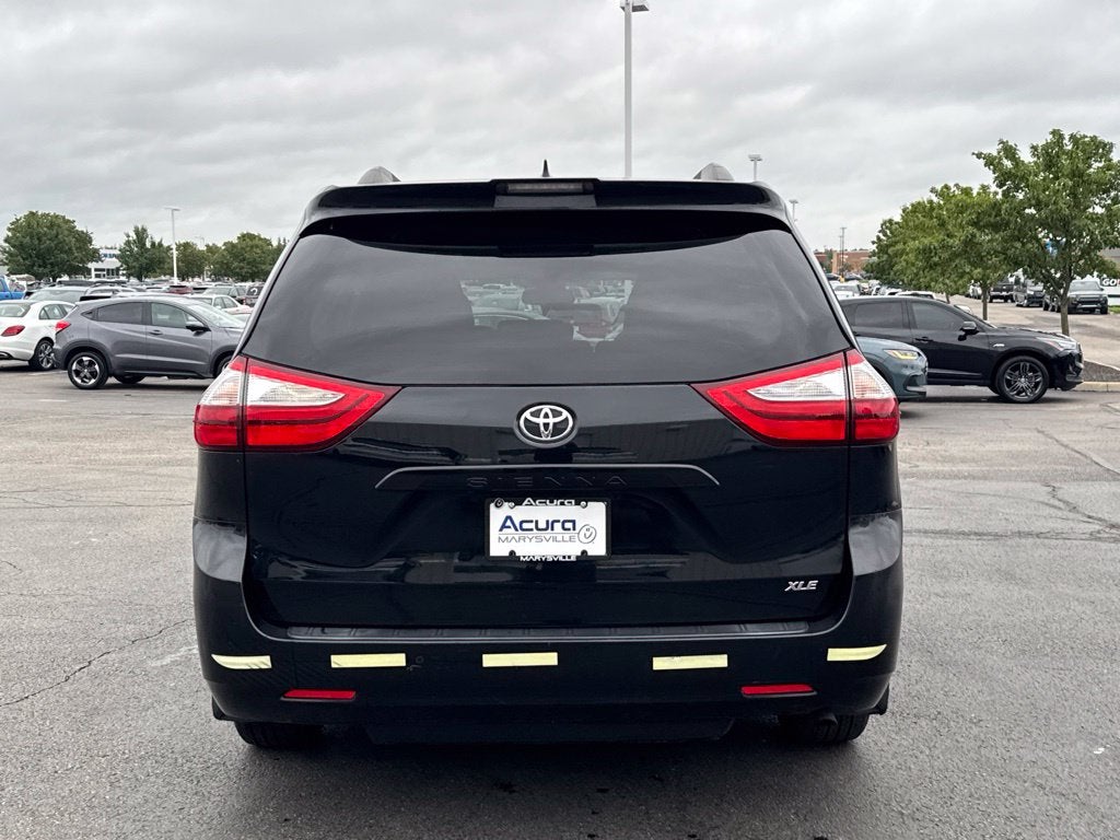 2019 Toyota Sienna XLE 8 Passenger