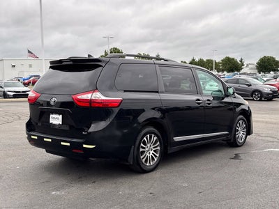 2019 Toyota Sienna XLE 8 Passenger