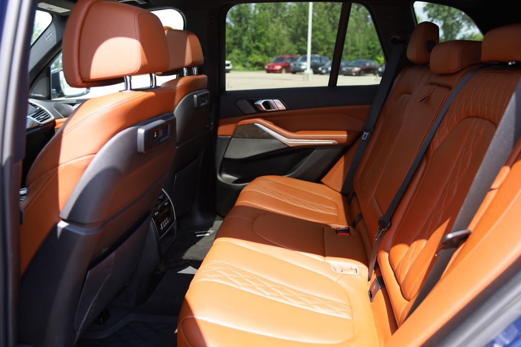 2023 BMW X5 M50i