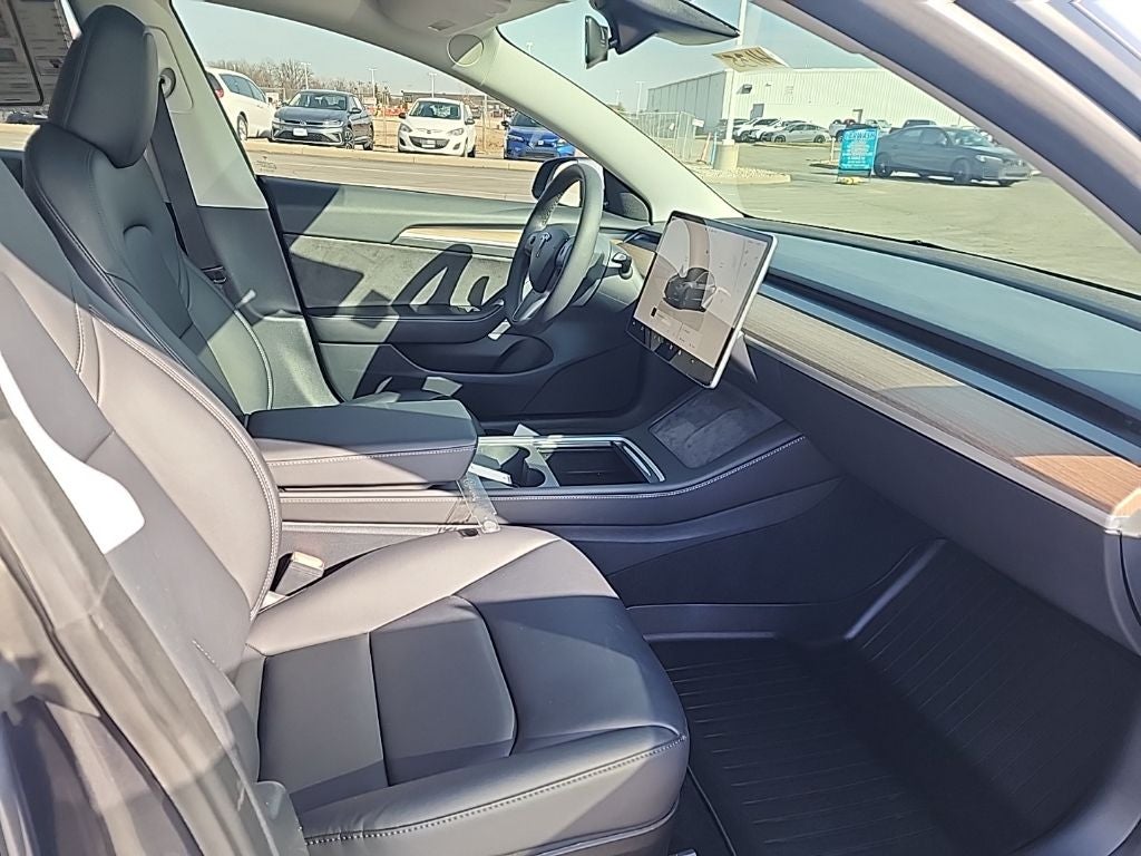 2023 Tesla Model 3 Base