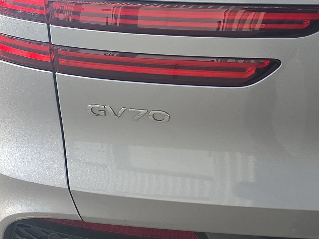 2023 Genesis GV70 2.5T
