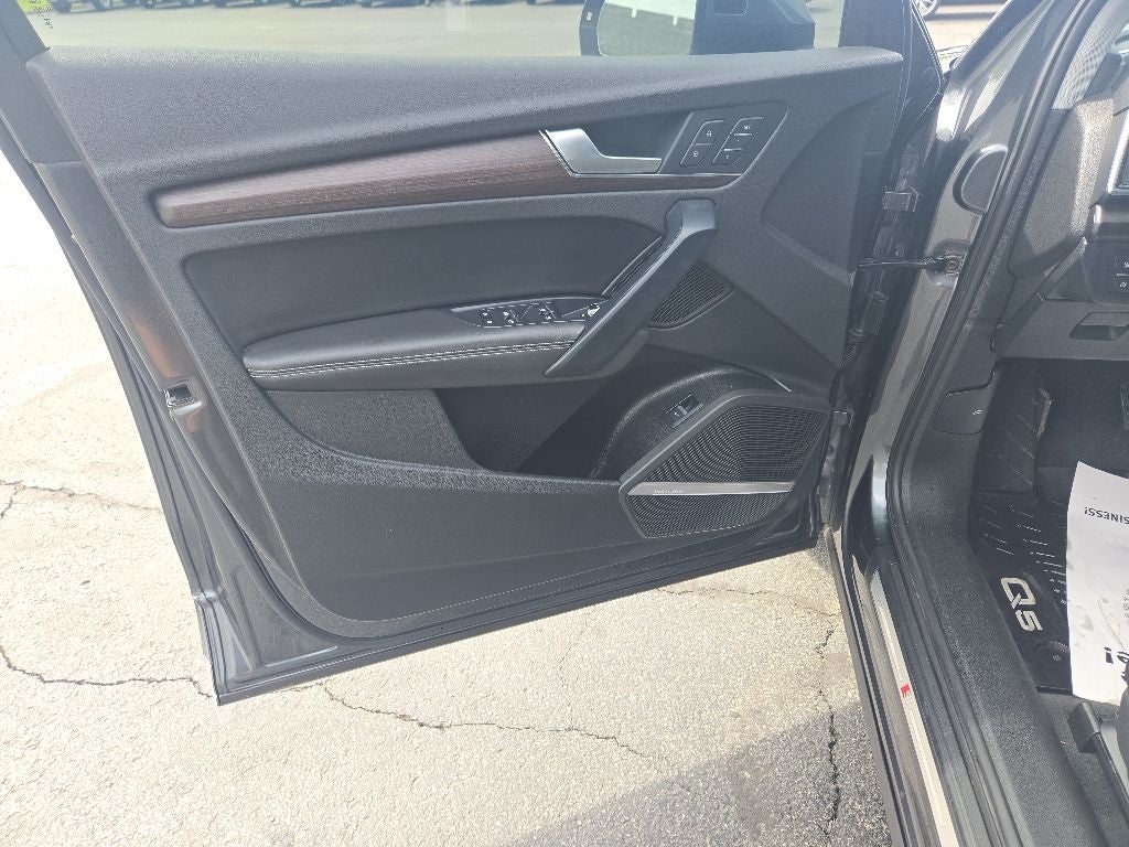 2023 Audi Q5 45 S line Prestige quattro