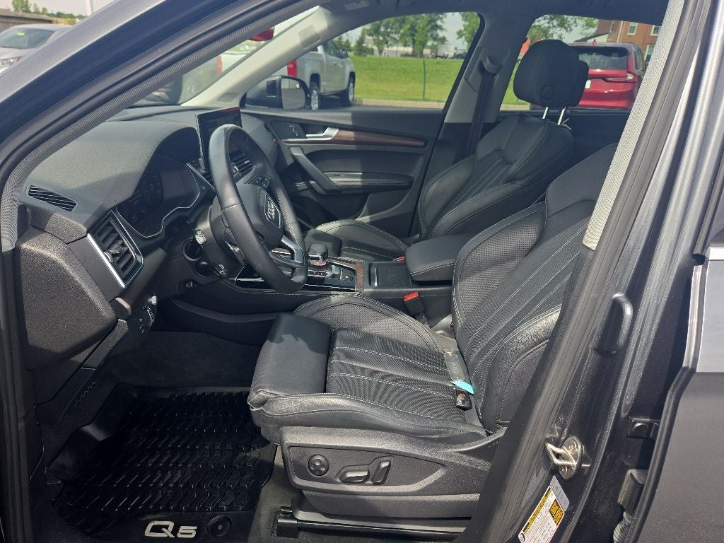 2023 Audi Q5 45 S line Prestige quattro
