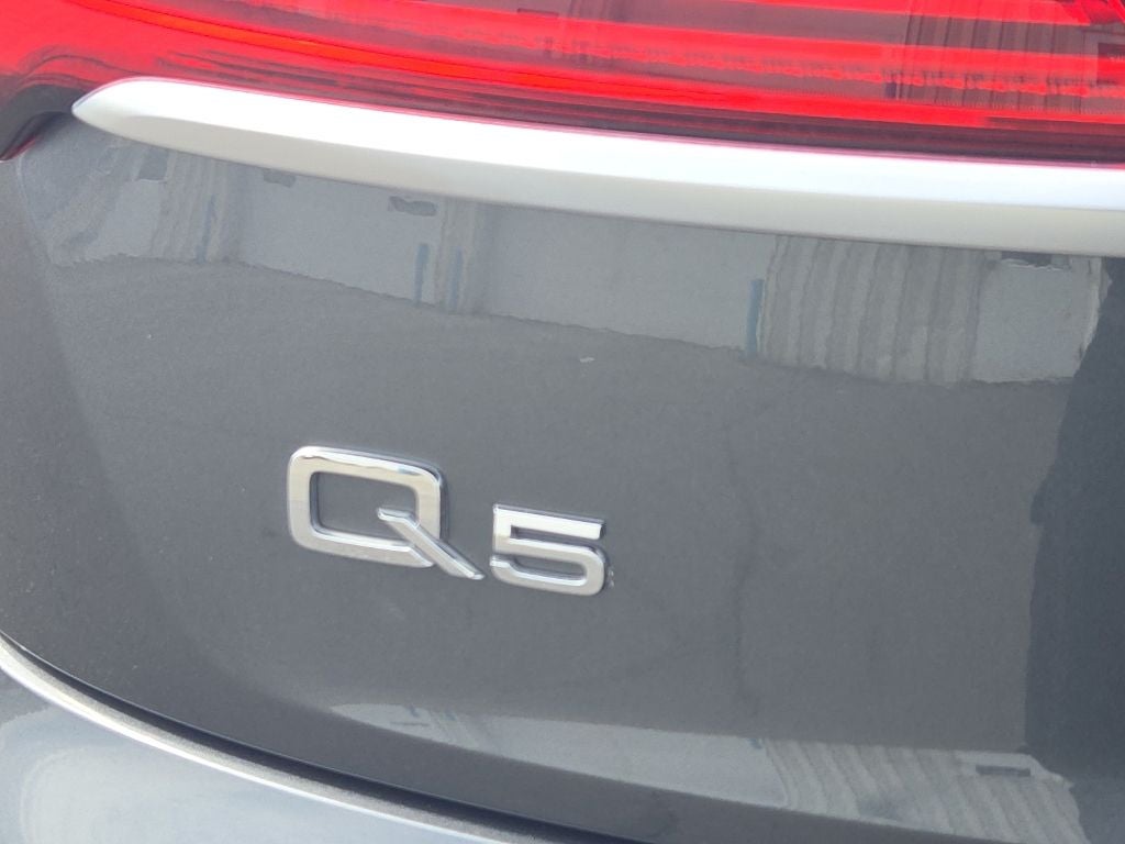 2023 Audi Q5 45 S line Prestige quattro