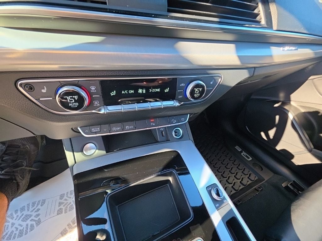2024 Audi Q5 45 S line Premium quattro