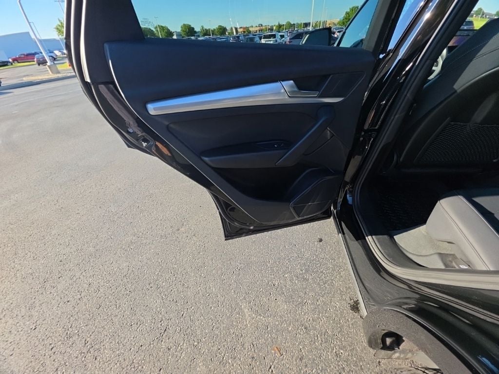 2024 Audi Q5 45 S line Premium quattro