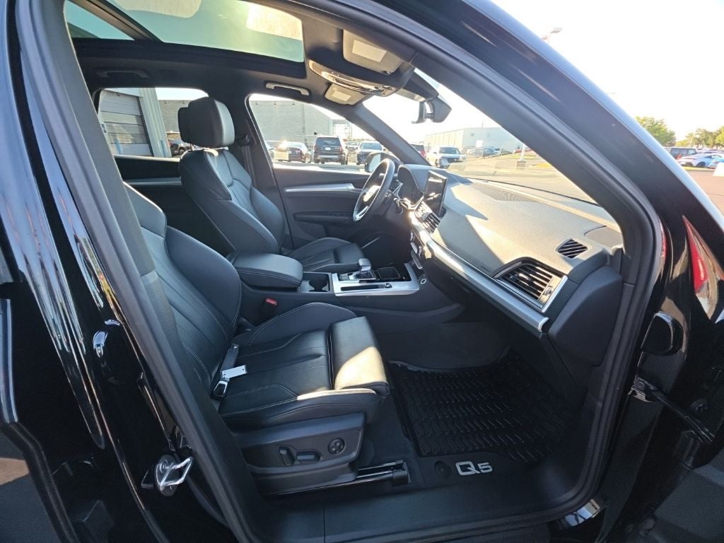 2024 Audi Q5 45 S line Premium quattro