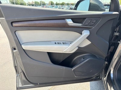 2022 Audi Q5 45 S line Premium quattro