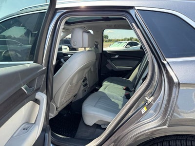2022 Audi Q5 45 S line Premium quattro