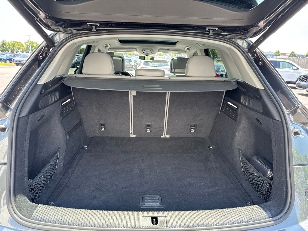 2022 Audi Q5 45 S line Premium quattro