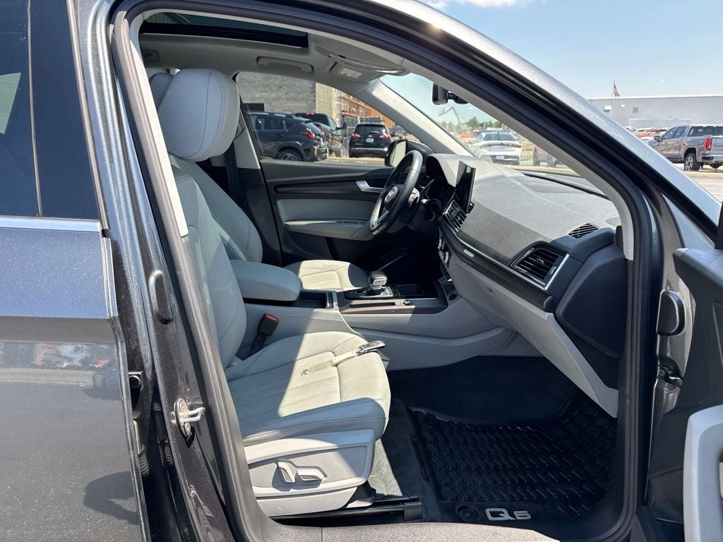 2022 Audi Q5 45 S line Premium quattro