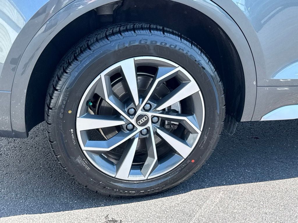 2022 Audi Q5 45 S line Premium quattro