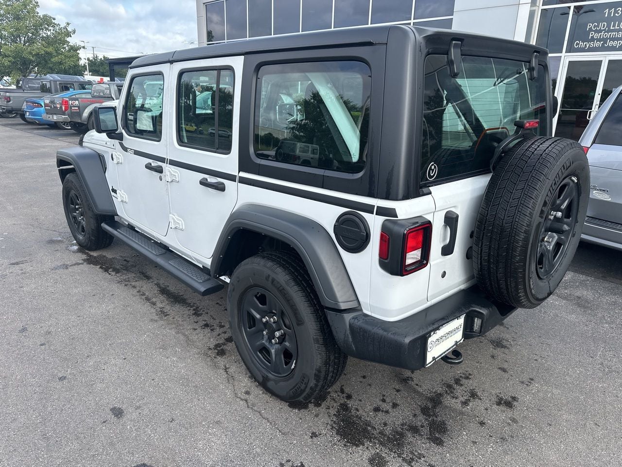 2023 Jeep Wrangler 4-Door Sport 4x4