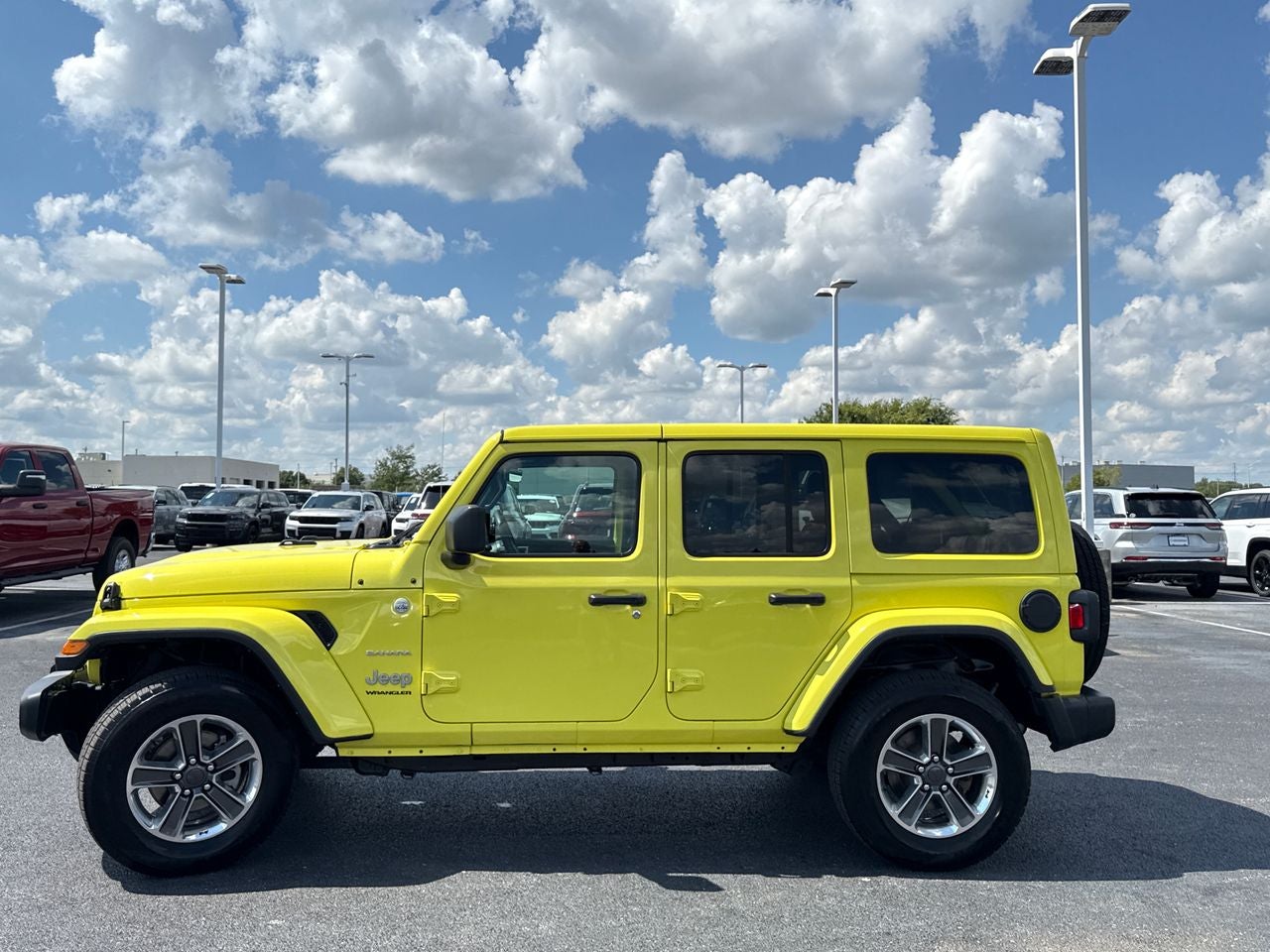2023 Jeep Wrangler 4-Door Sahara