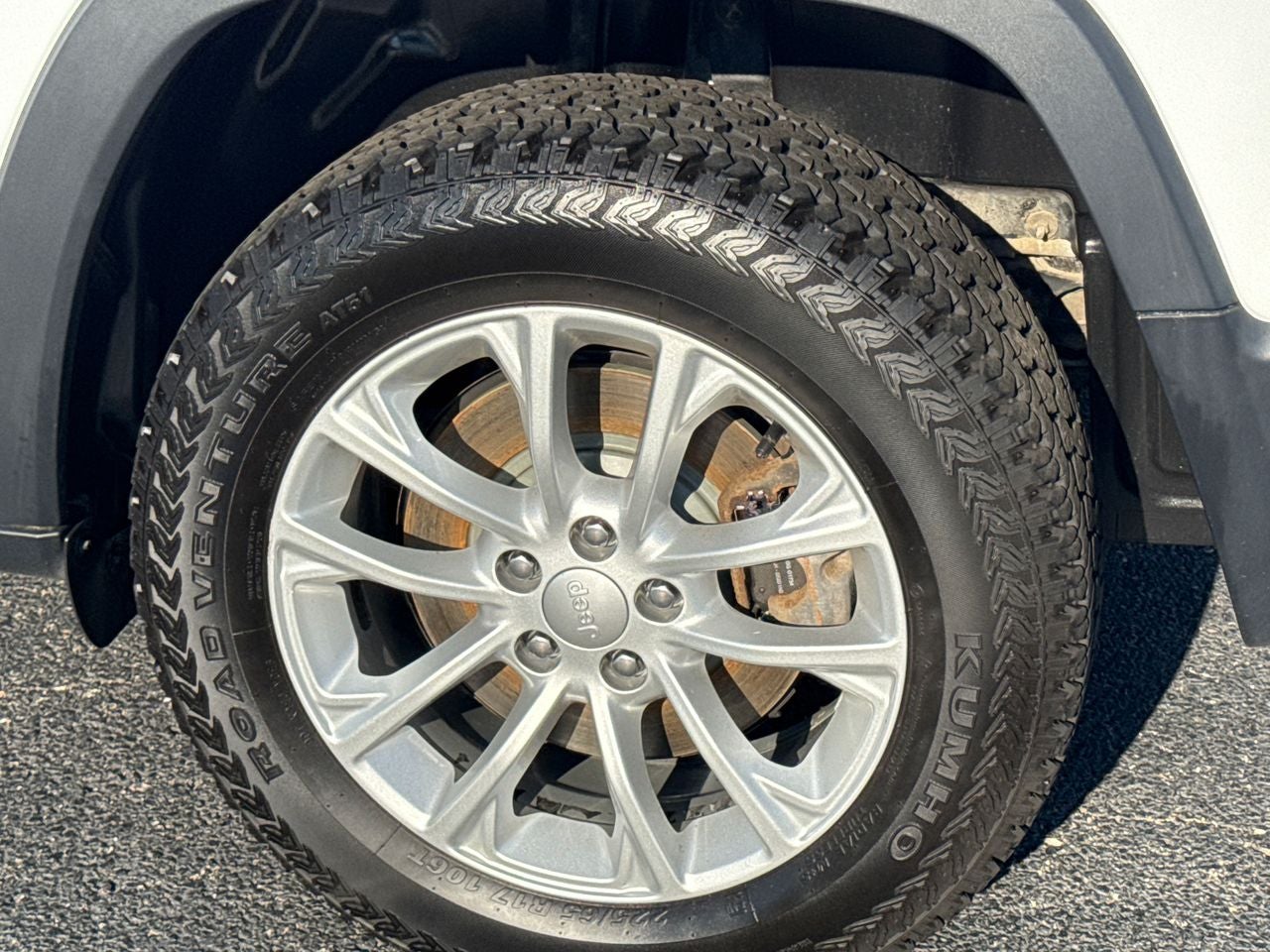 2019 Jeep Cherokee Sport