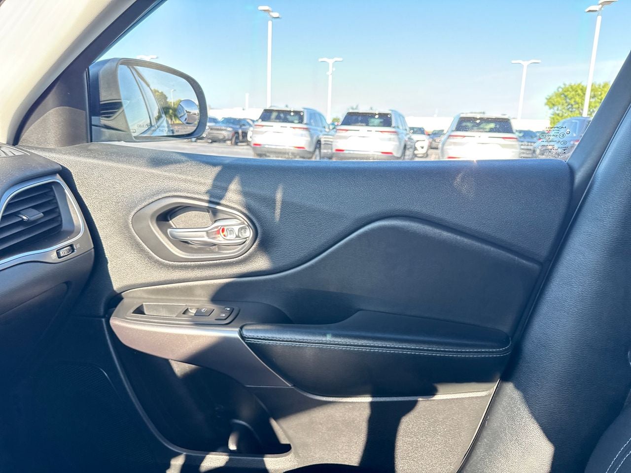 2019 Jeep Cherokee Sport