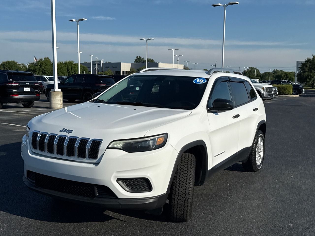 2019 Jeep Cherokee Sport