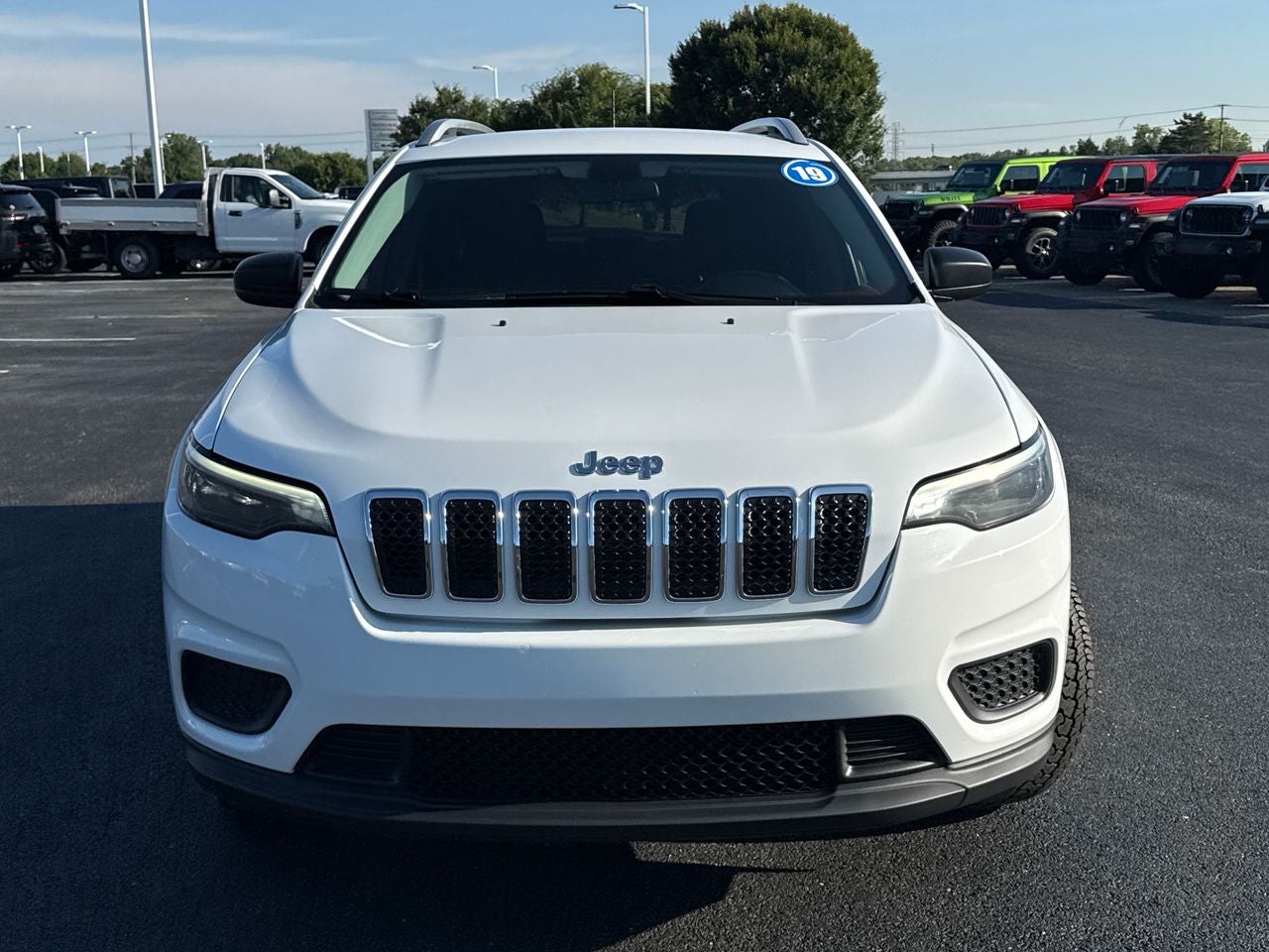 2019 Jeep Cherokee Sport