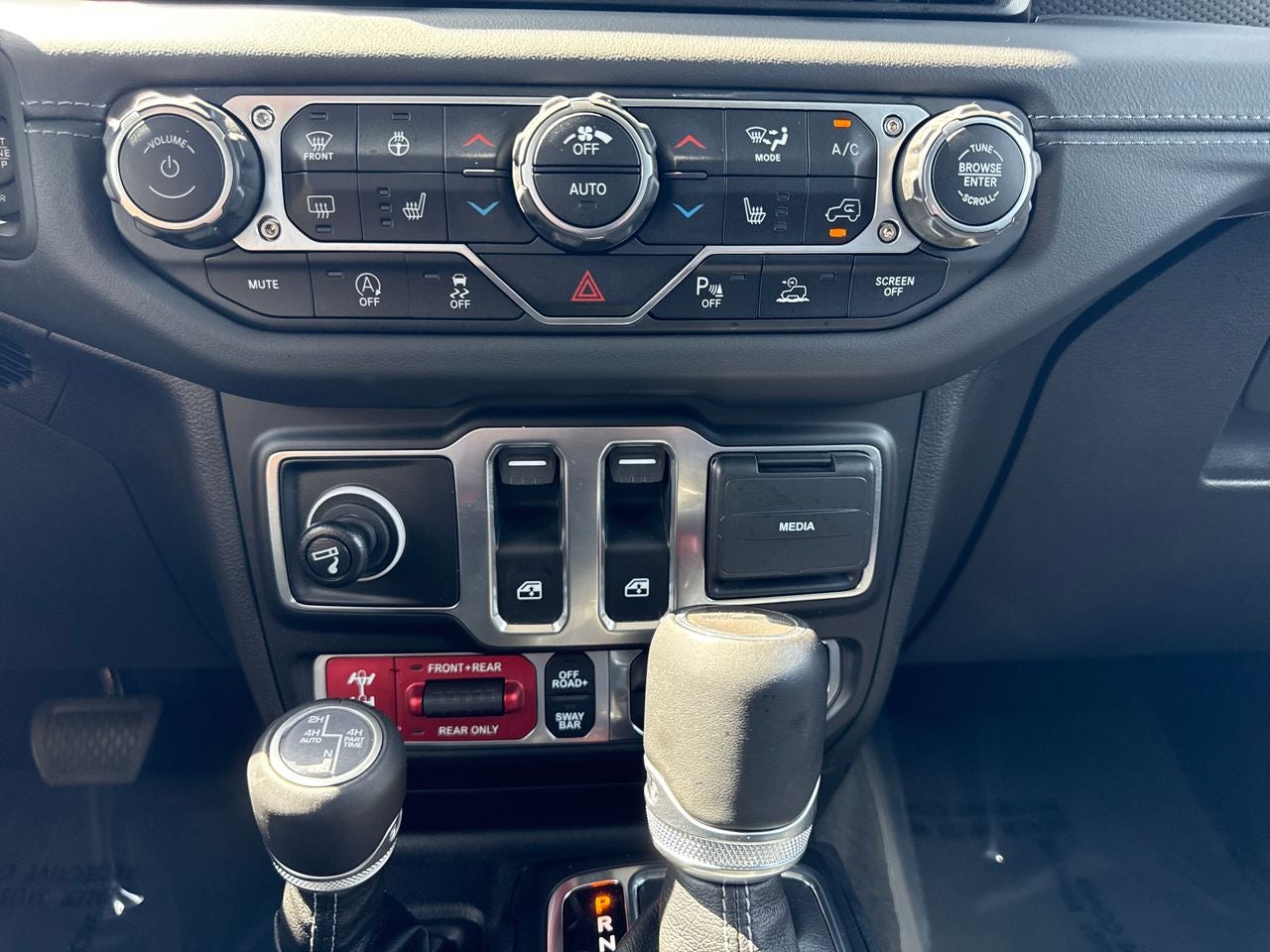 2024 Jeep Wrangler 2-Door Recon 4x4