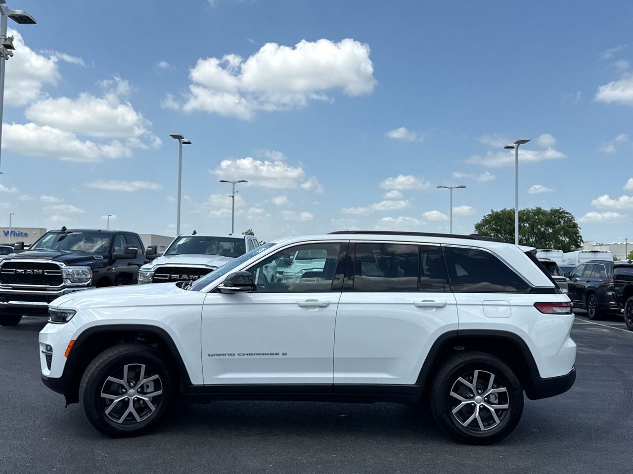 2024 Jeep Grand Cherokee Limited 4x2