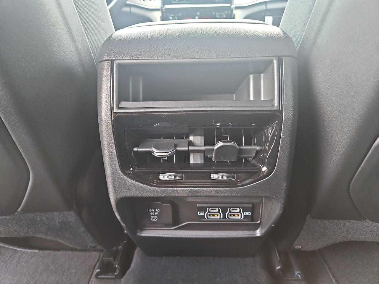 2025 Jeep Grand Cherokee GRAND CHEROKEE LAREDO 4X4