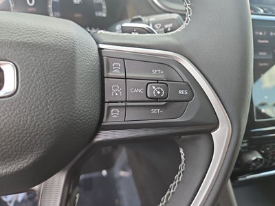 2025 Jeep Grand Cherokee GRAND CHEROKEE LAREDO 4X4