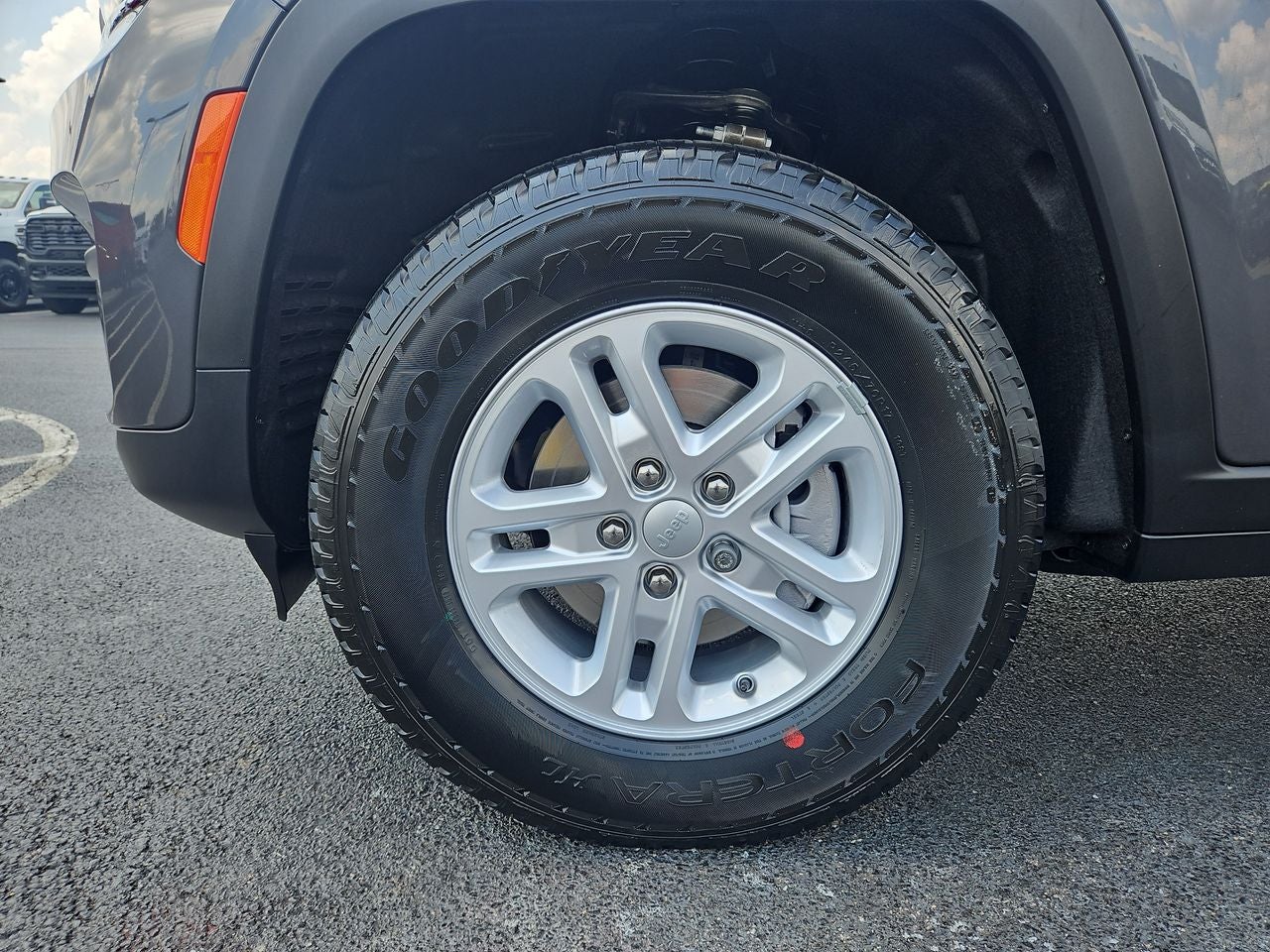 2025 Jeep Grand Cherokee GRAND CHEROKEE LAREDO 4X4