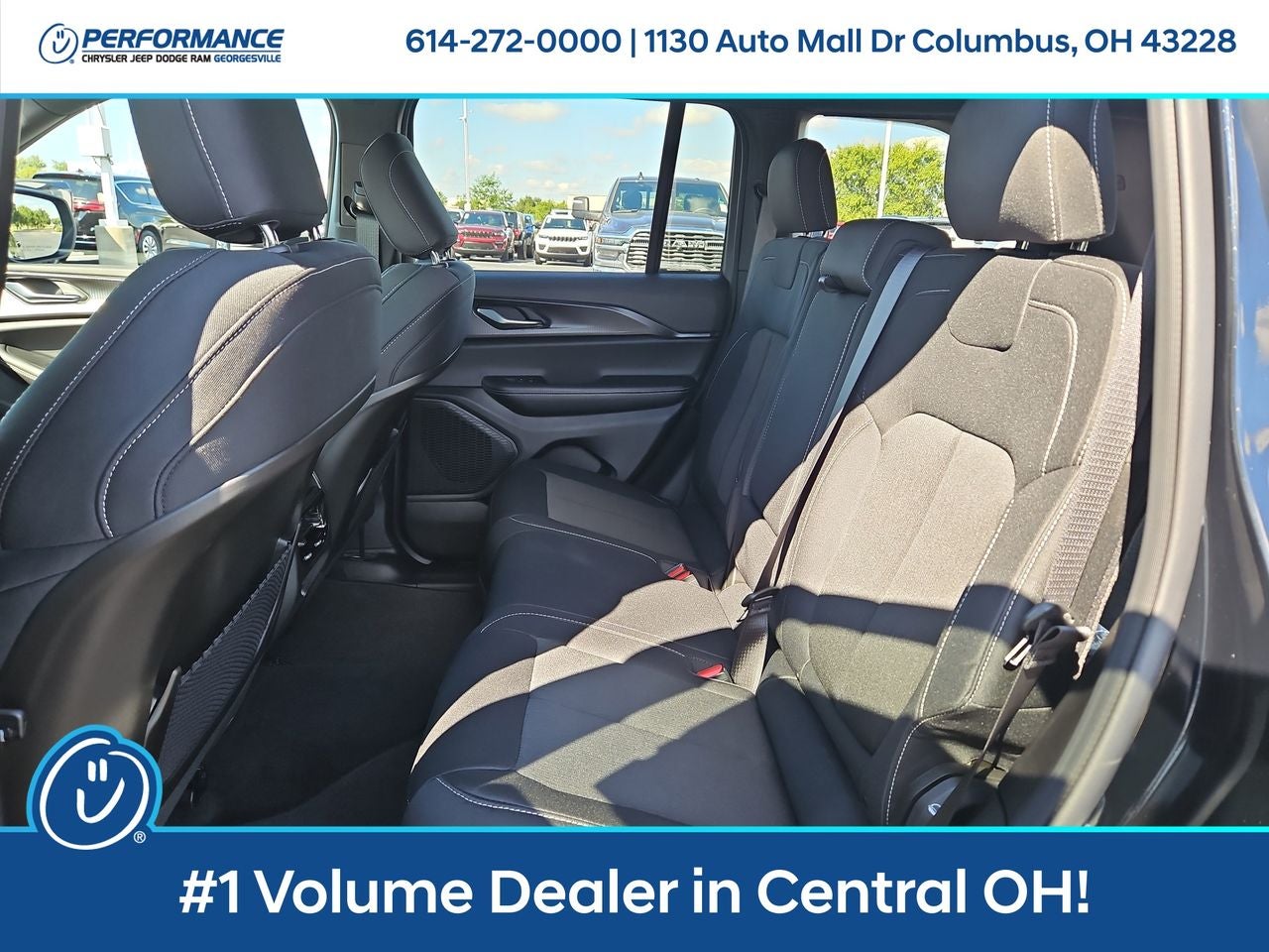 2025 Jeep Grand Cherokee GRAND CHEROKEE LAREDO 4X4