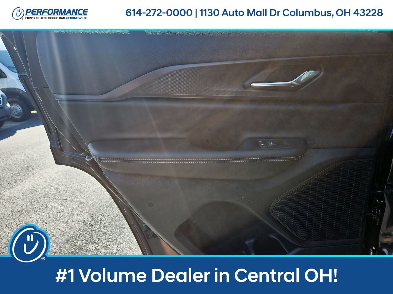 2025 Jeep Grand Cherokee GRAND CHEROKEE LAREDO 4X4