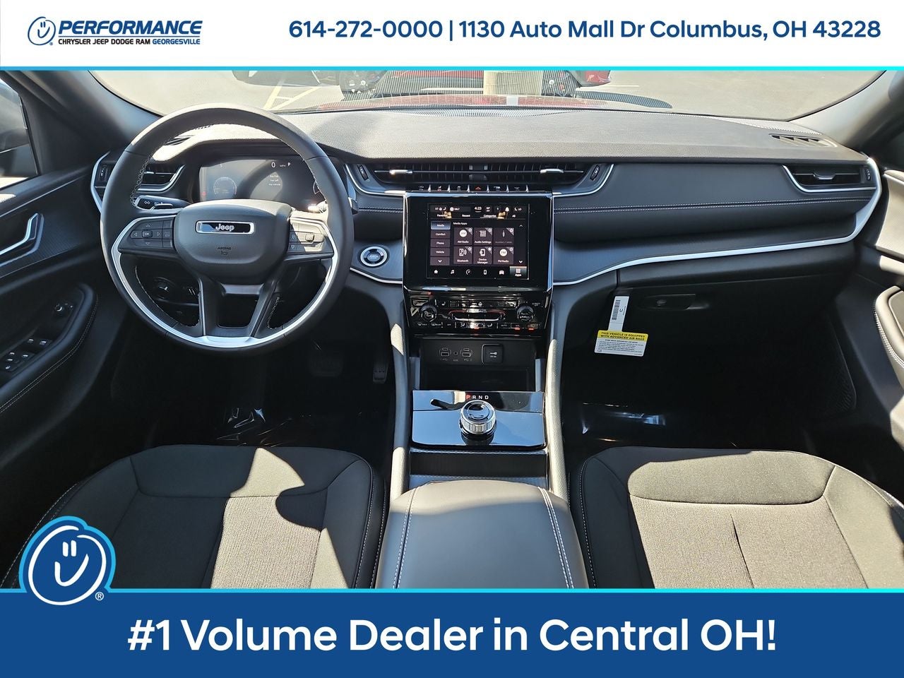 2025 Jeep Grand Cherokee GRAND CHEROKEE LAREDO 4X4