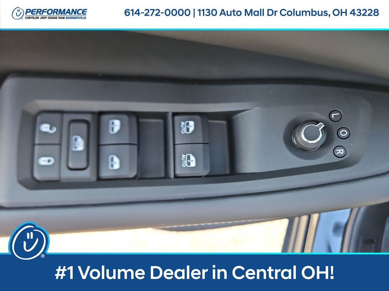 2025 Jeep Grand Cherokee GRAND CHEROKEE LAREDO 4X4